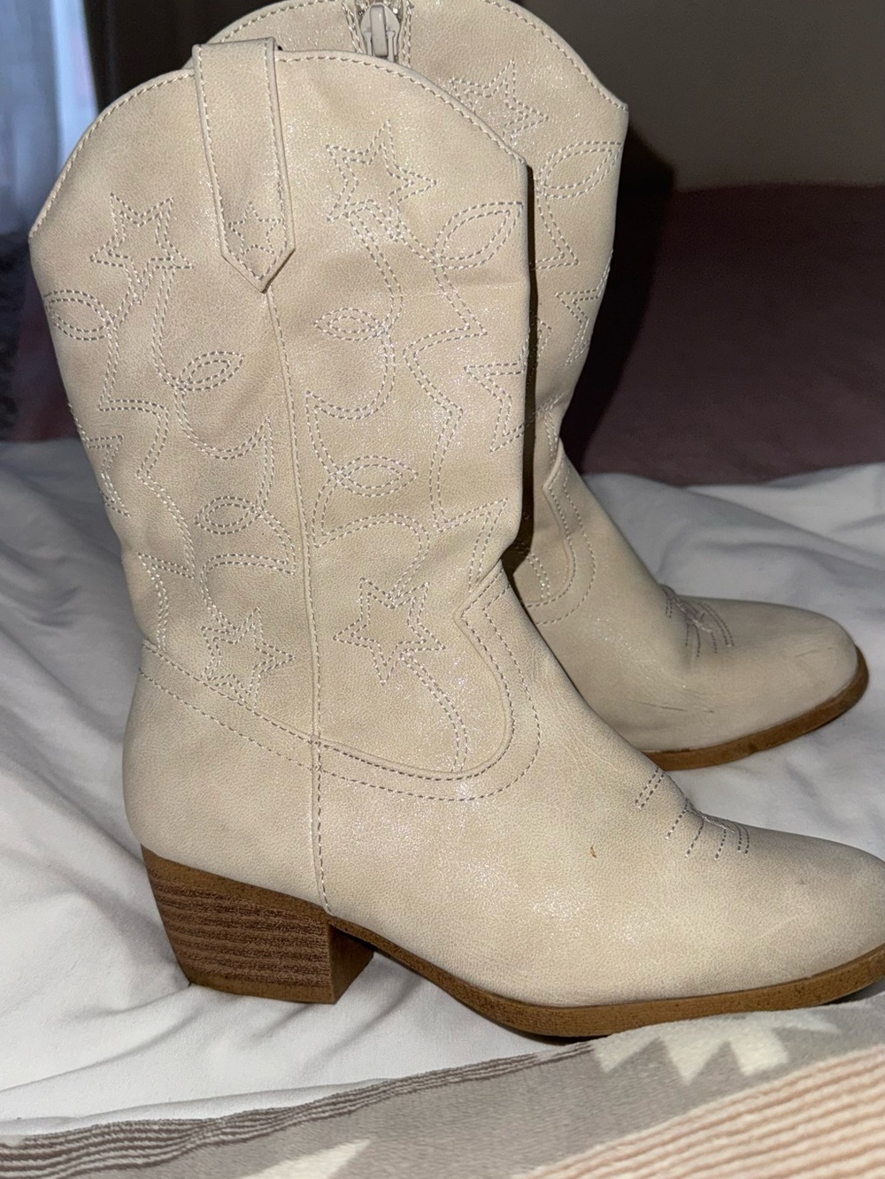 Classic girls Cream Western Ankle Boots